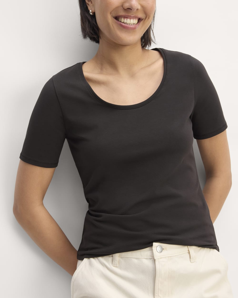 The Form Scoop-Neck Tee | Black