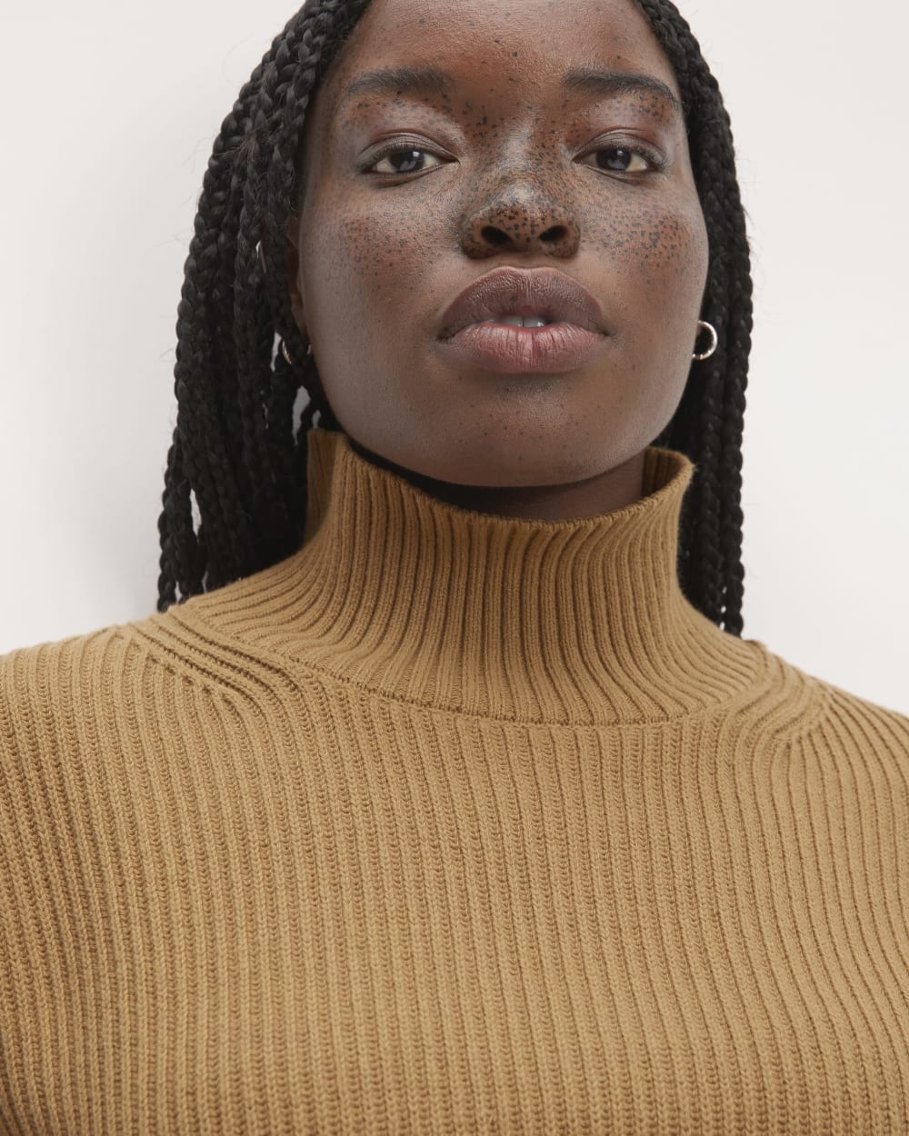 The Organic Cotton Ribbed Turtleneck | Toasted Coconut