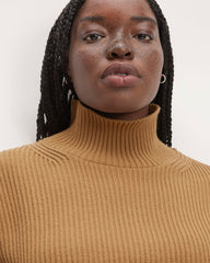 The Organic Cotton Ribbed Turtleneck | Toasted Coconut