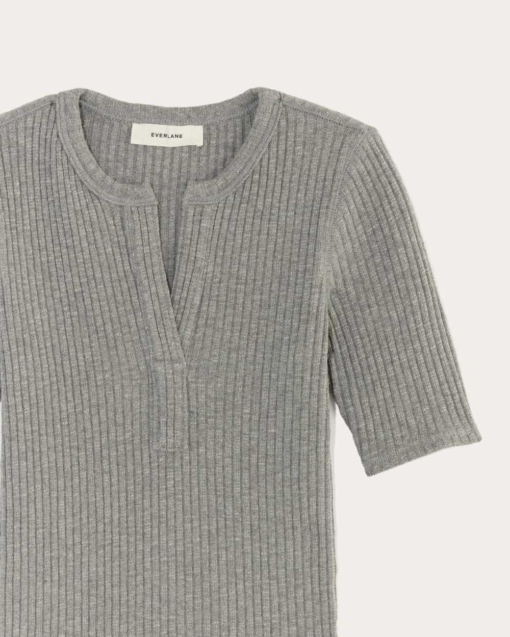 The Rib-Knit Short-Sleeve Henley | Mid Heather Grey