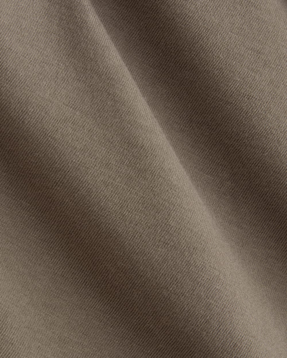 The Slim V-Neck Tee in Essential Cotton | Clay