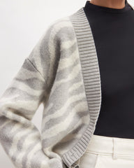 The Alpaca Tiger Jacquard Cardigan | Heathered Grey / Snow
