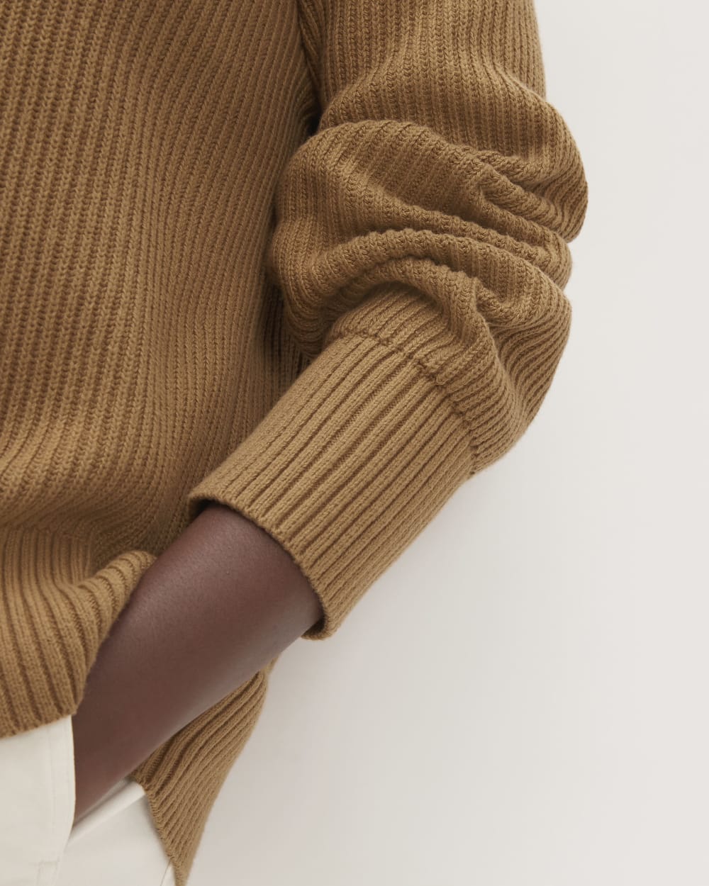 The Organic Cotton Ribbed Turtleneck | Toasted Coconut