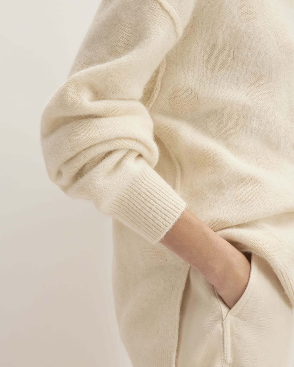 The Alpaca Polka Dot Oversized Crew | Snow / Canvas Polka Dot