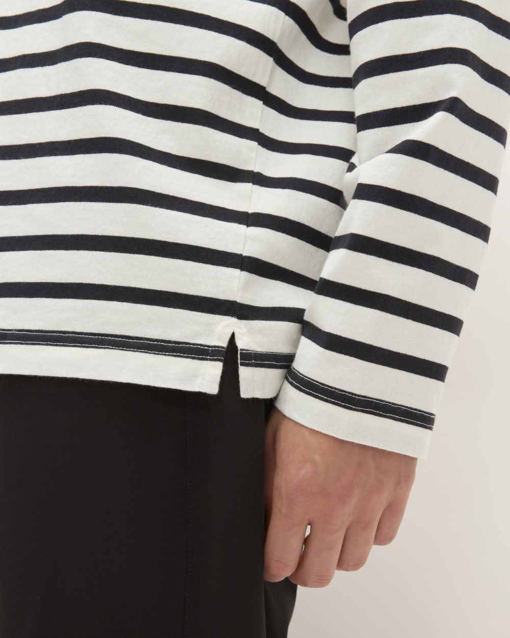 The Premium-Weight Long-Sleeve Mariner Tee |  Canvas / Black