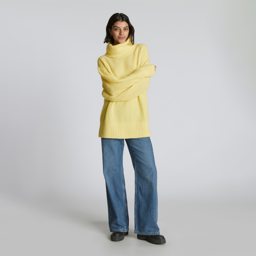The Alpaca Oversized Turtleneck | Lemon