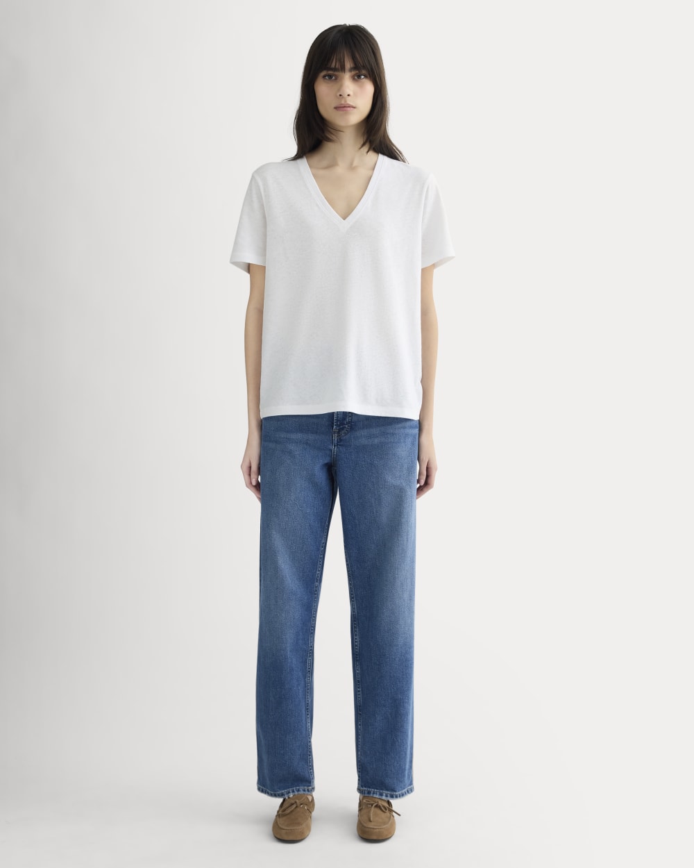 The Slouchy V-Neck Tee in Cotton Linen | White