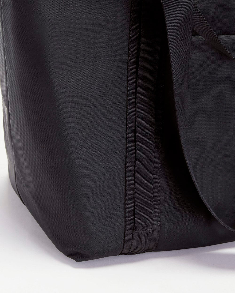 The Recycled Nylon Tote | Black