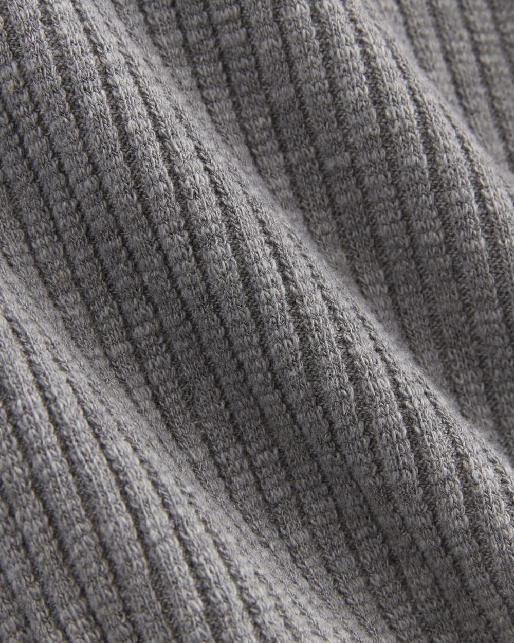 The Rib-Knit Short-Sleeve Henley | Mid Heather Grey