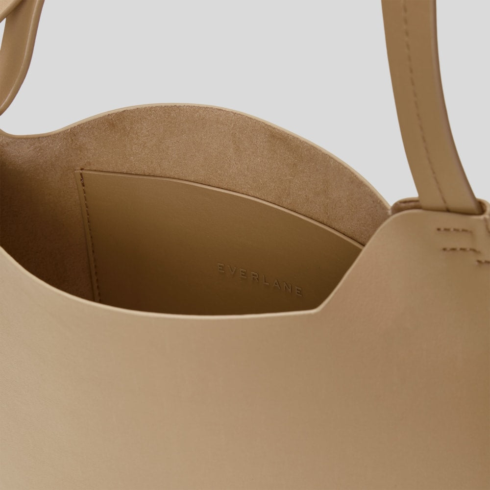 The Cactus Leather Hobo | Cashew