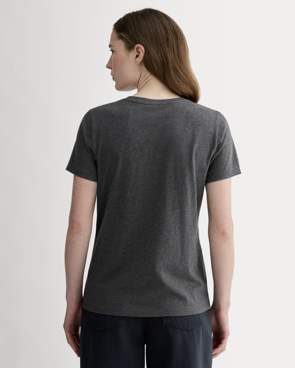 The Slim V-Neck Tee in Essential Cotton | Heathered Soot