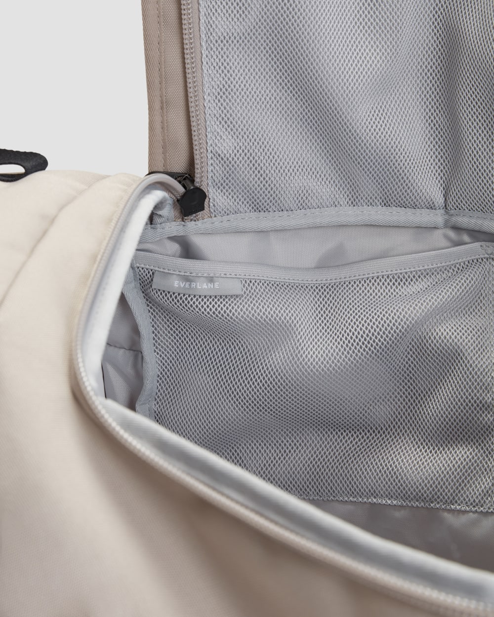 The ReNew Transit 4-Way Duffle | Warm Quartz
