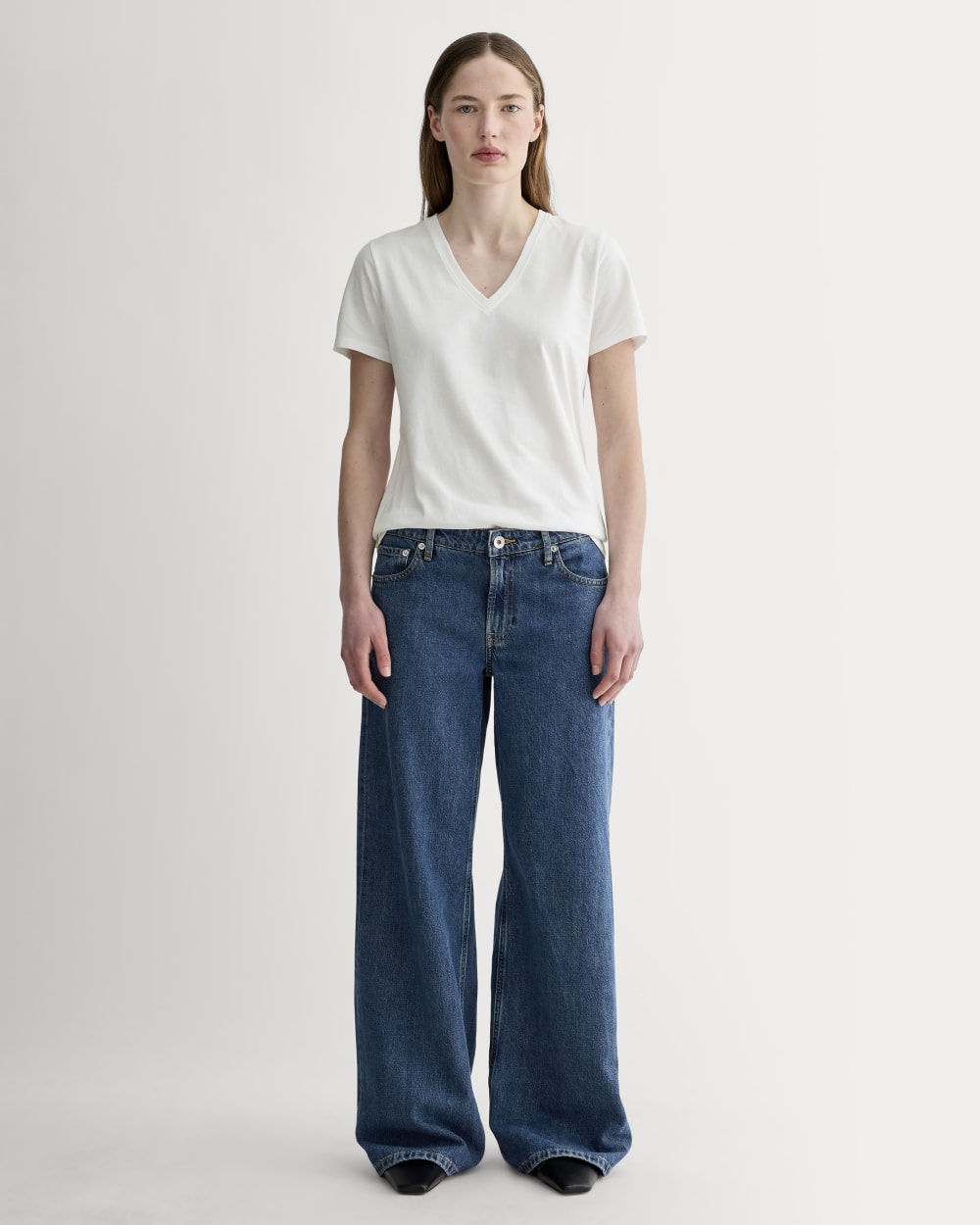 The Slim V-Neck Tee in Essential Cotton | White